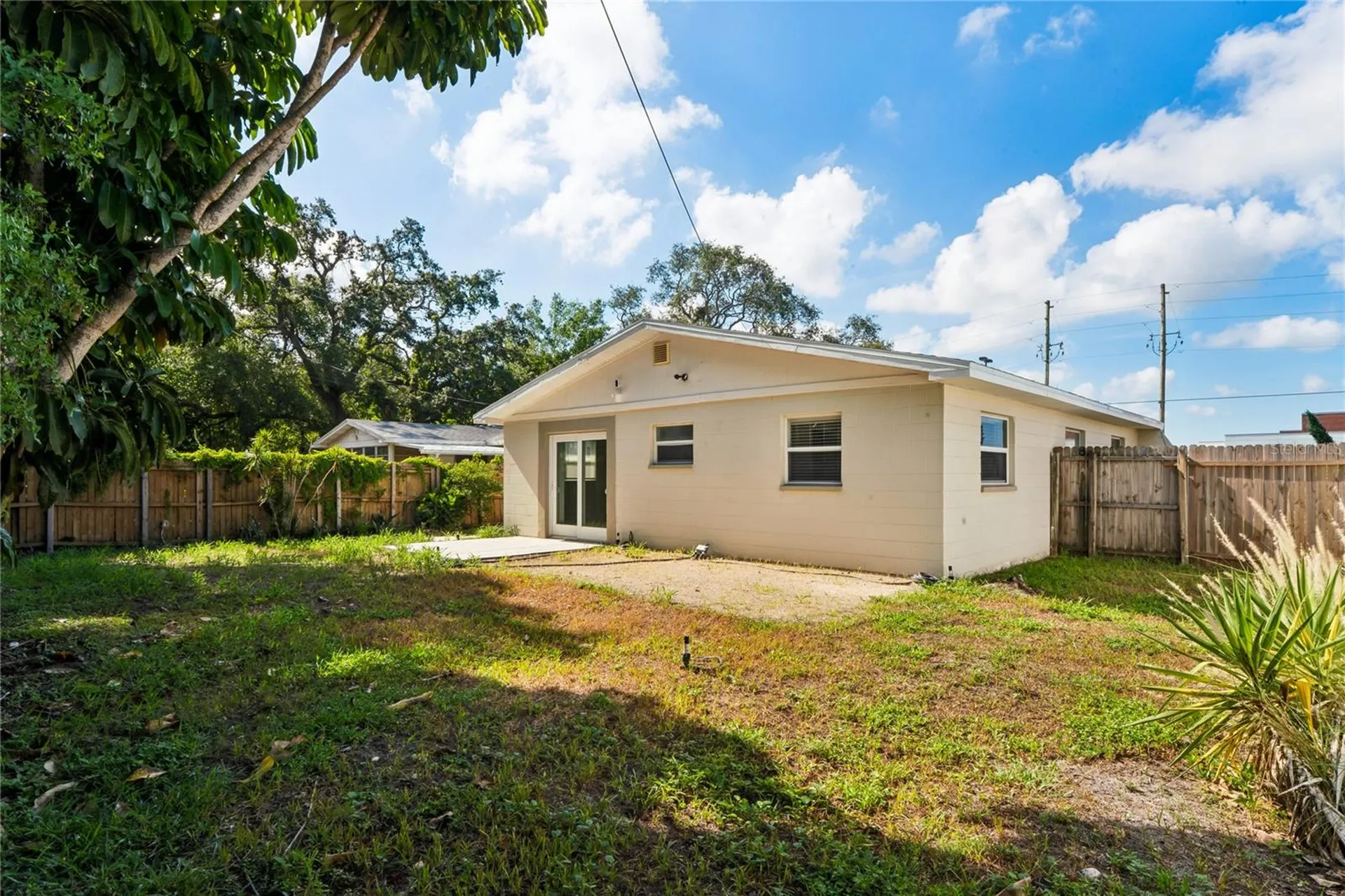 6229 50th Avenue N St Petersburg FL 33709