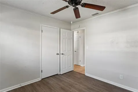6229 50th Avenue N St Petersburg FL 33709