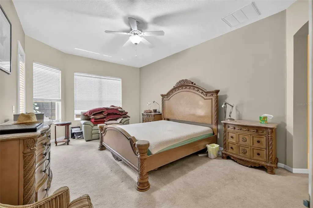 316 Harts Oak Place Seffner FL 33584