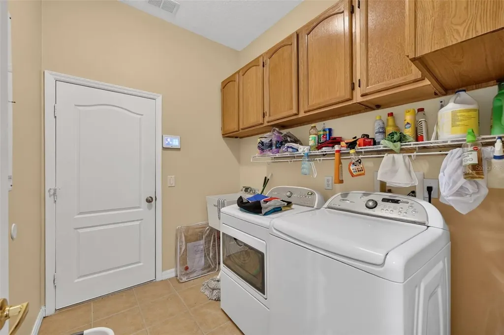 316 Harts Oak Place Seffner FL 33584