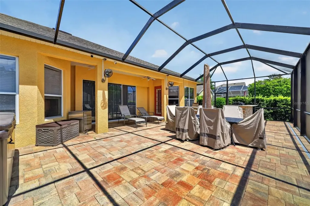 316 Harts Oak Place Seffner FL 33584
