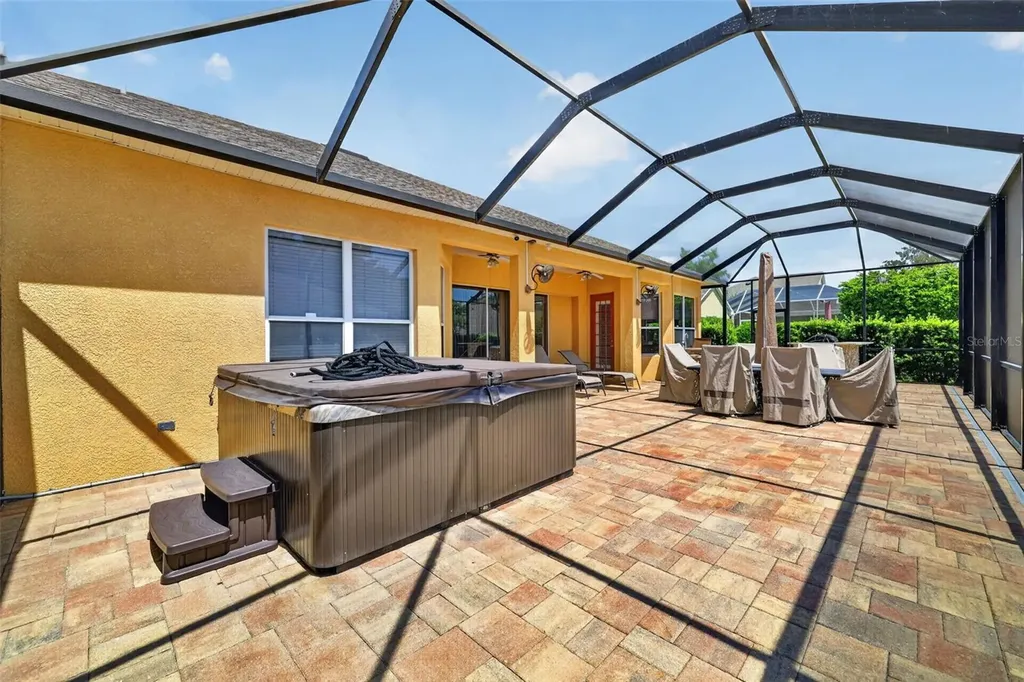 316 Harts Oak Place Seffner FL 33584
