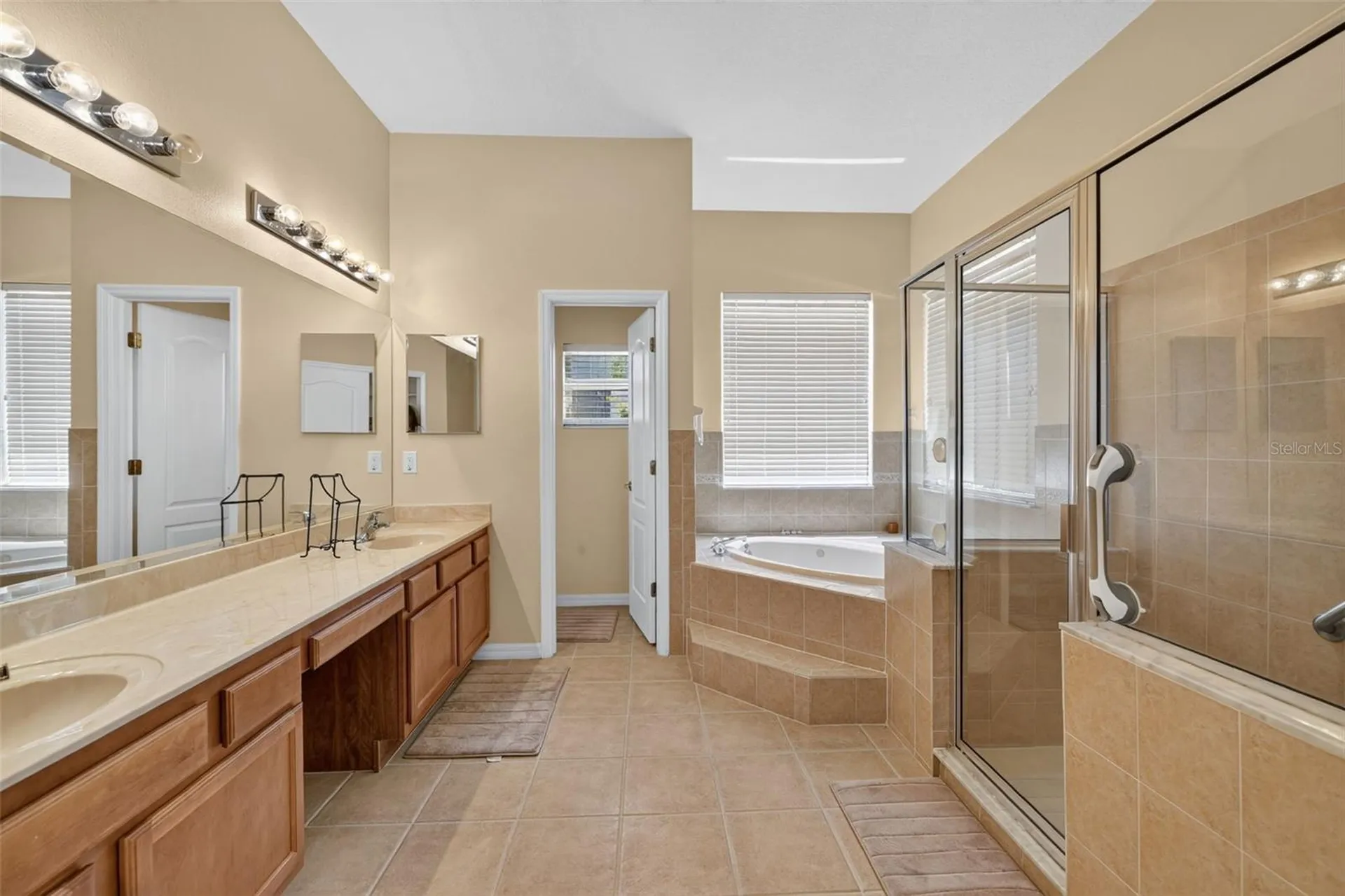 316 Harts Oak Place Seffner FL 33584