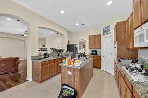 316 Harts Oak Place Seffner FL 33584