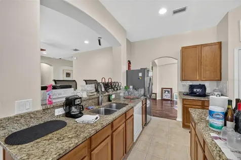 316 Harts Oak Place Seffner FL 33584