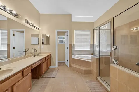 316 Harts Oak Place Seffner FL 33584