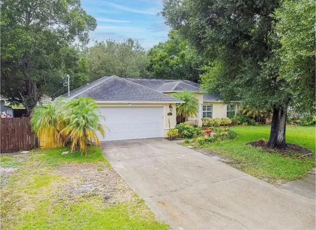 4914 N Mendenhall Drive Tampa FL 33603