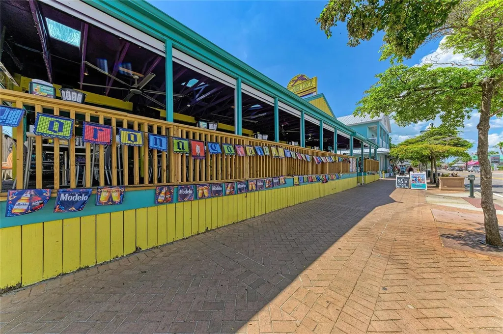6157 Midnight Pass Road Sarasota FL 34242