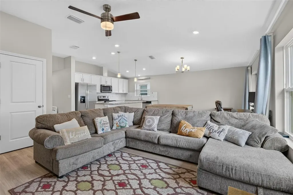 9972 Mesic Woods Avenue Seffner FL 33584