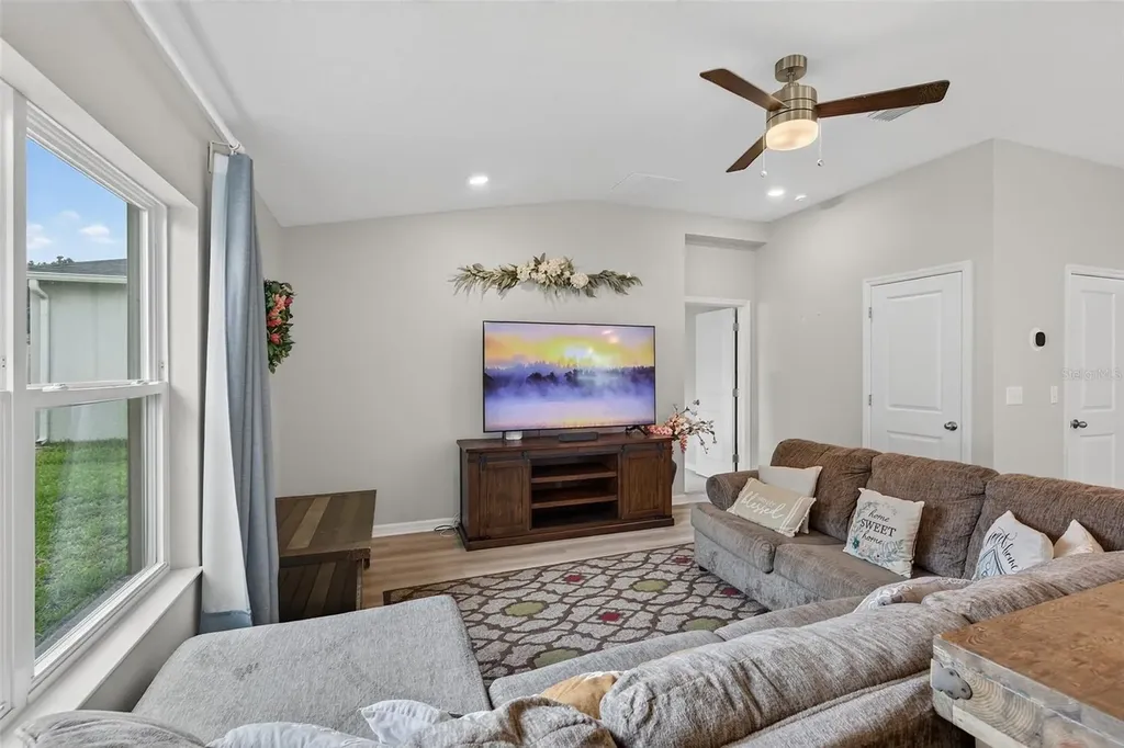 9972 Mesic Woods Avenue Seffner FL 33584