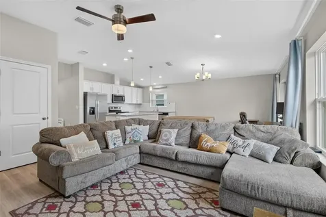 9972 Mesic Woods Avenue Seffner FL 33584