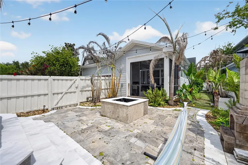 8437 Martinson Street Orlando FL 32827