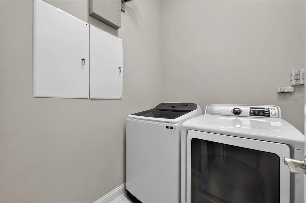 8437 Martinson Street Orlando FL 32827
