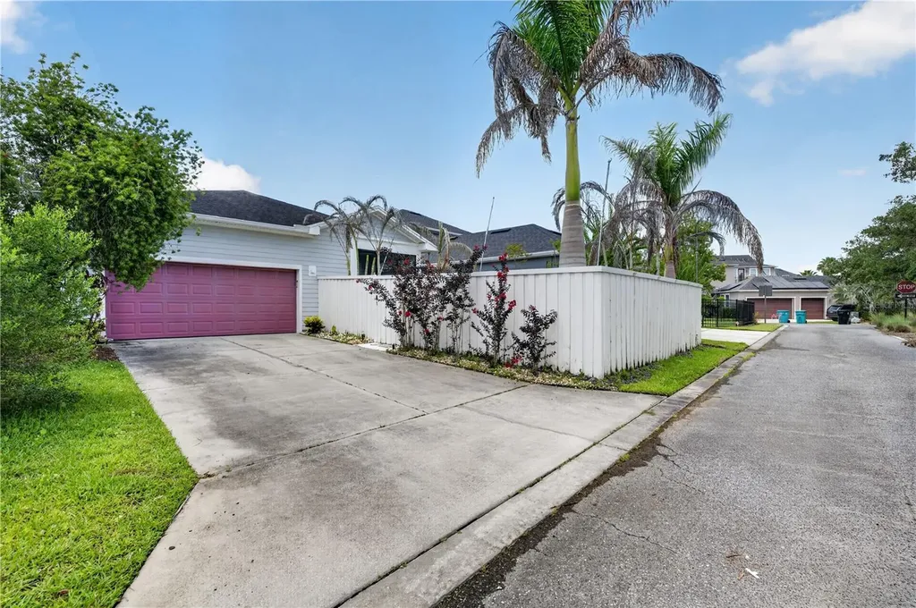 8437 Martinson Street Orlando FL 32827