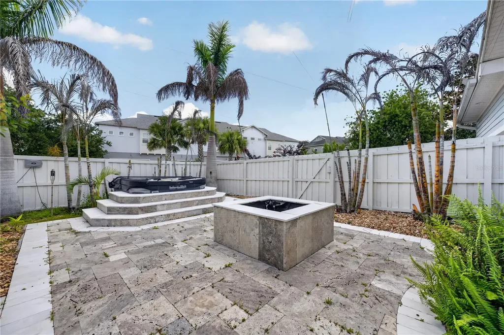 8437 Martinson Street Orlando FL 32827
