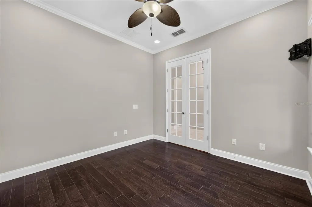 8437 Martinson Street Orlando FL 32827