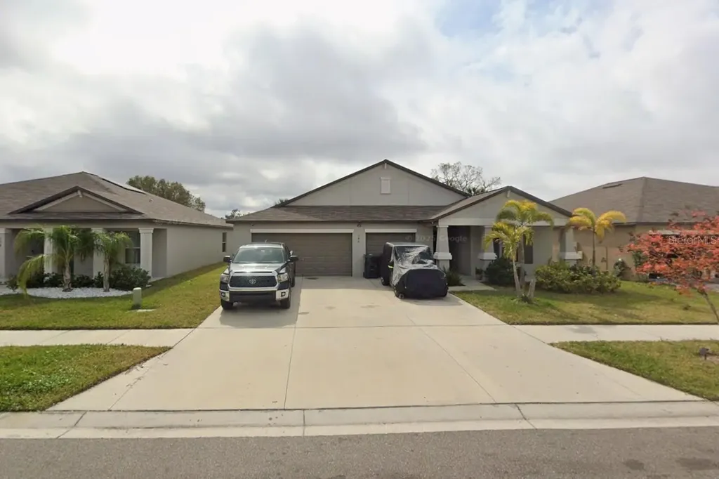 146 Rain Berry Avenue Ruskin FL 33570