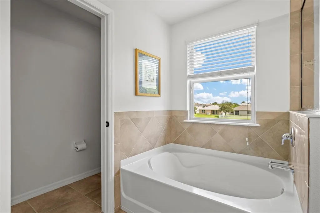 5703 New Paris Way Ellenton FL 34222