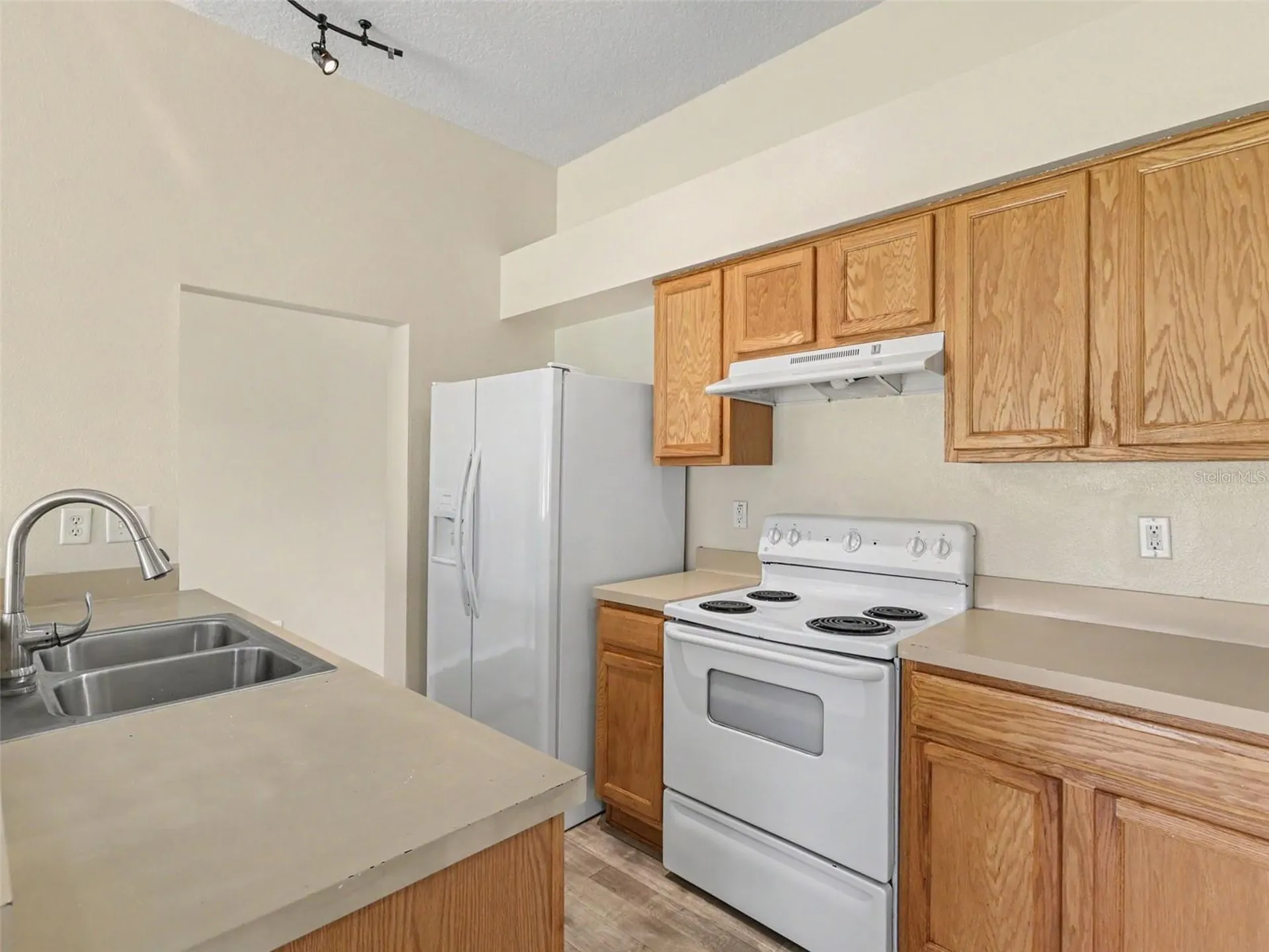 7947 Merchantville Circle Zephyrhills FL 33540