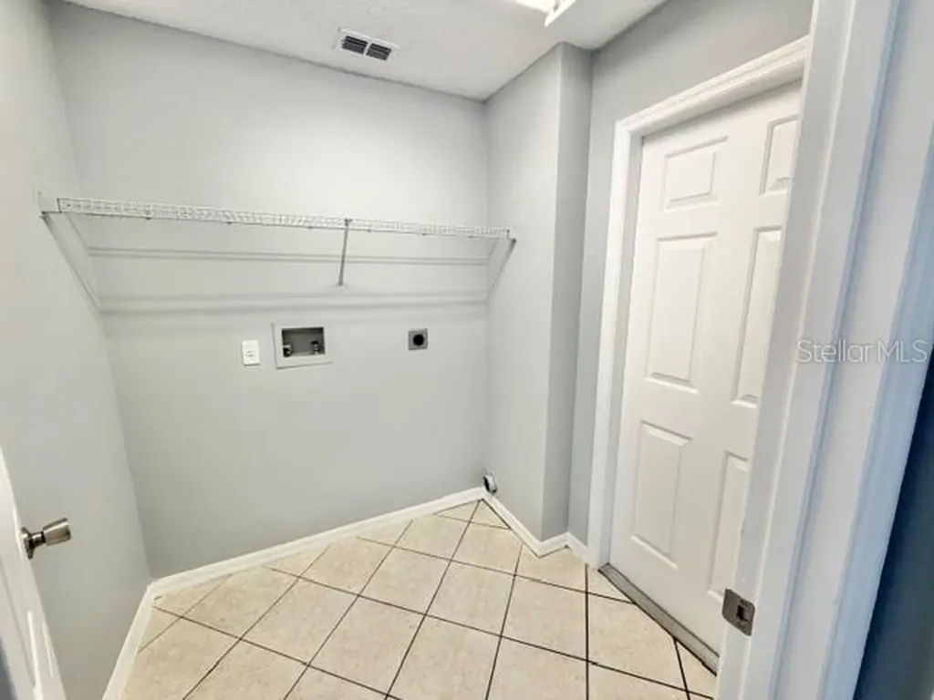 1081 Leeward Drive Deltona FL 32738