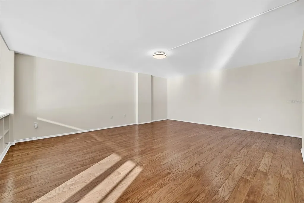 770 S Palm Avenue Sarasota FL 34236