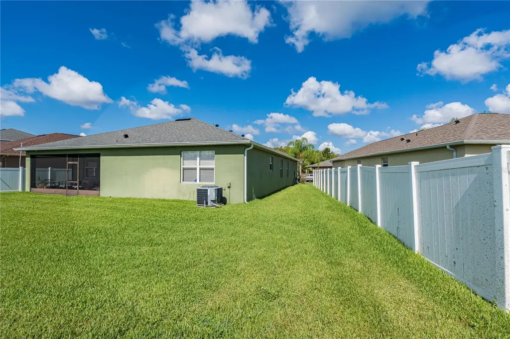 2317 Crosston Circle Orlando FL 32824