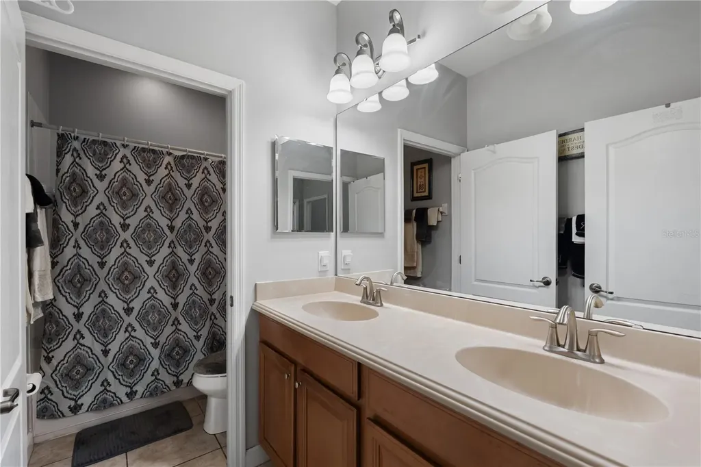 2317 Crosston Circle Orlando FL 32824