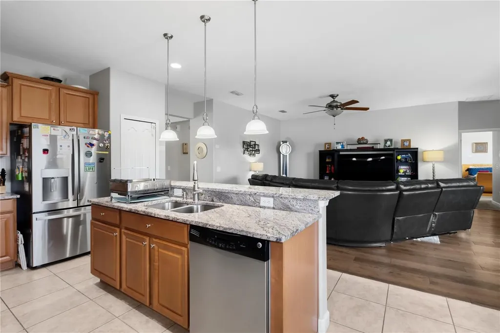 2317 Crosston Circle Orlando FL 32824