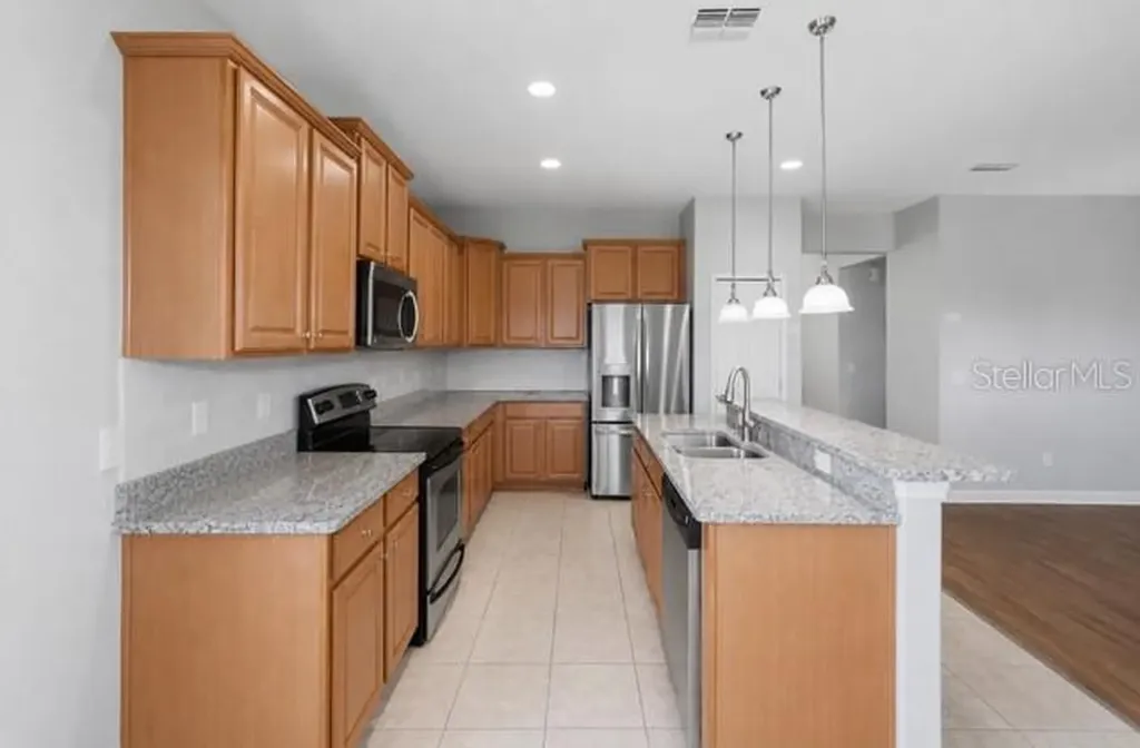 2317 Crosston Circle Orlando FL 32824
