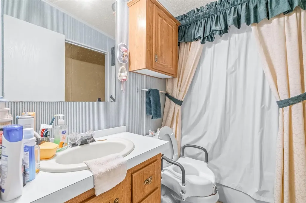 6235 Knotty Pine Drive SE Winter Haven FL 33884