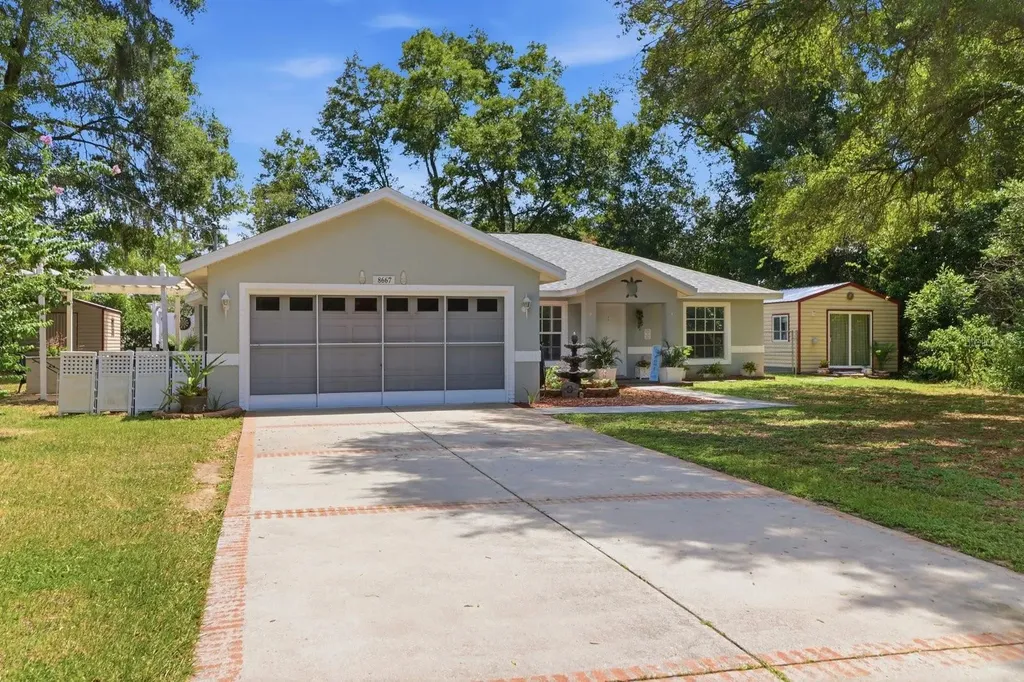 8667 N Upland Drive Citrus Springs FL 34434