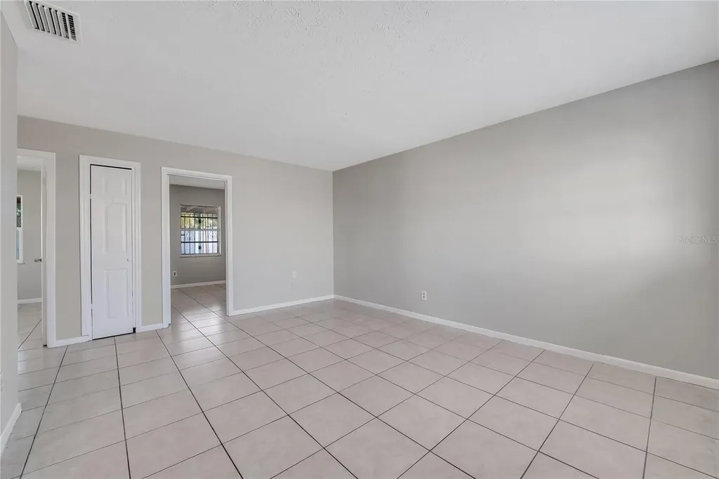 1909 W Green Street Tampa FL 33607
