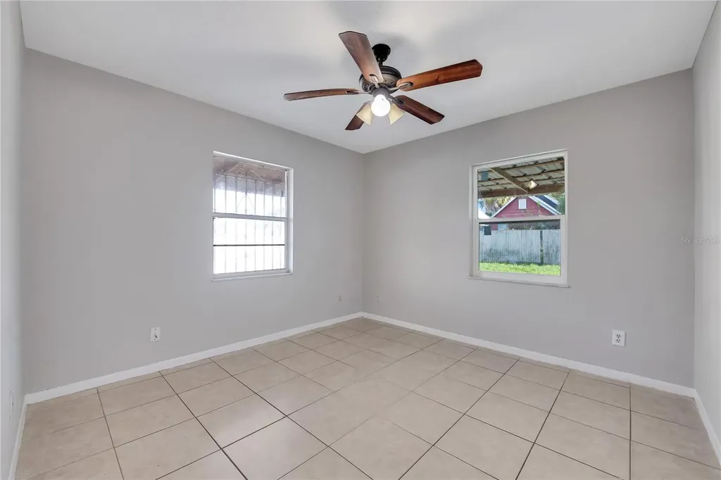 1909 W Green Street Tampa FL 33607