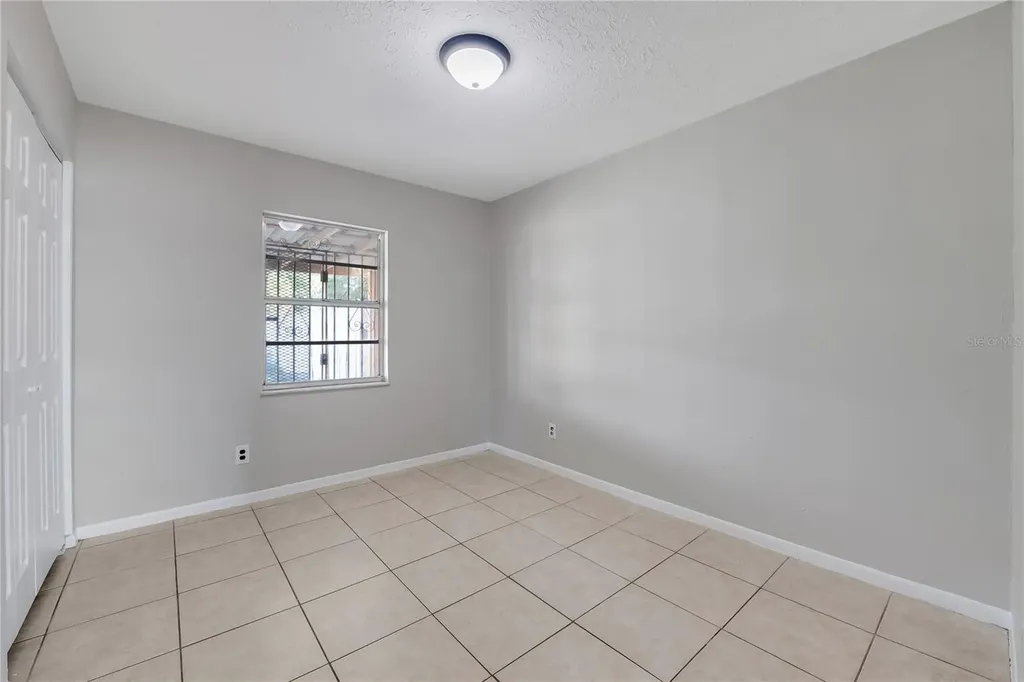 1909 W Green Street Tampa FL 33607