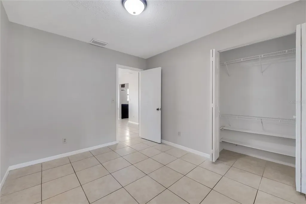 1909 W Green Street Tampa FL 33607