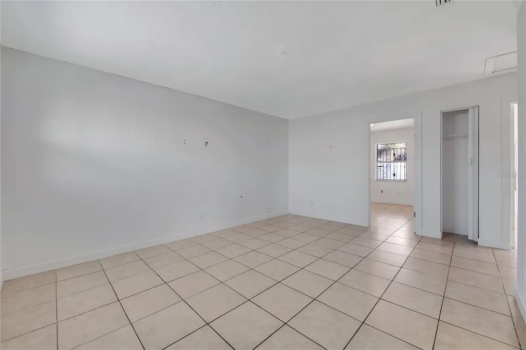1909 W Green Street Tampa FL 33607