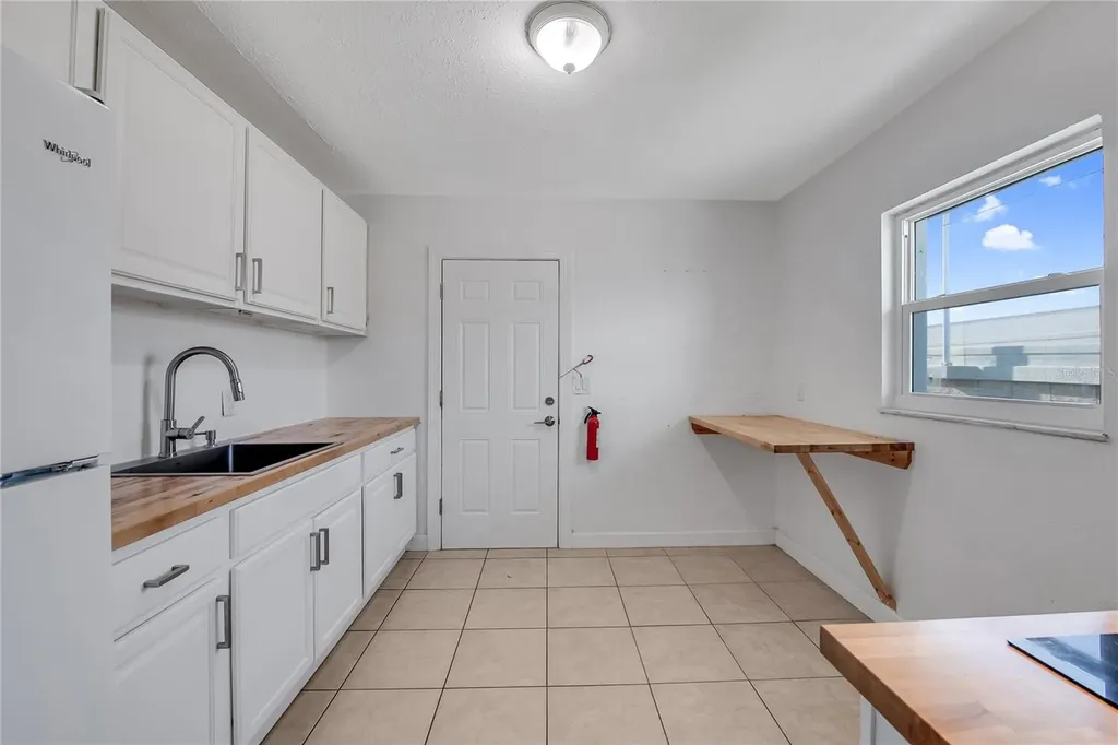 1909 W Green Street Tampa FL 33607