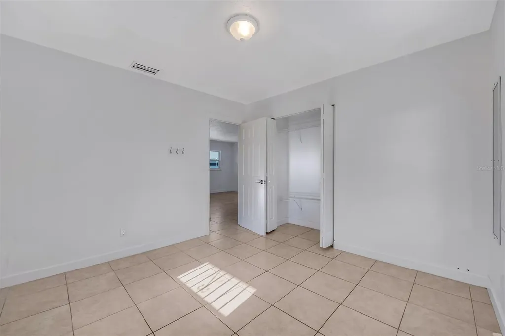 1909 W Green Street Tampa FL 33607