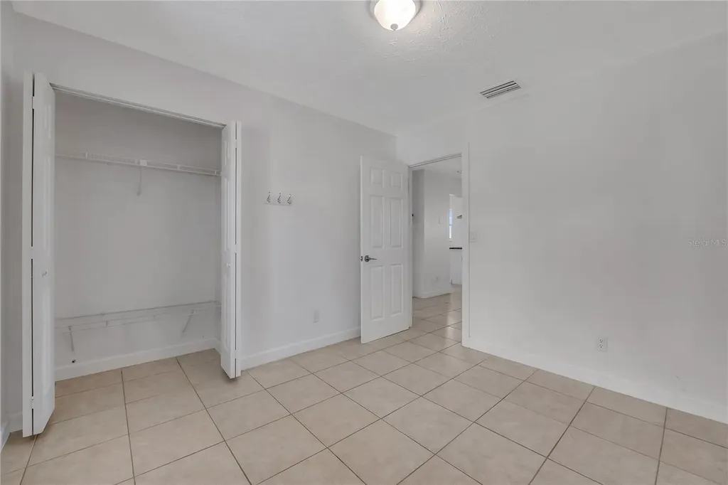 1909 W Green Street Tampa FL 33607
