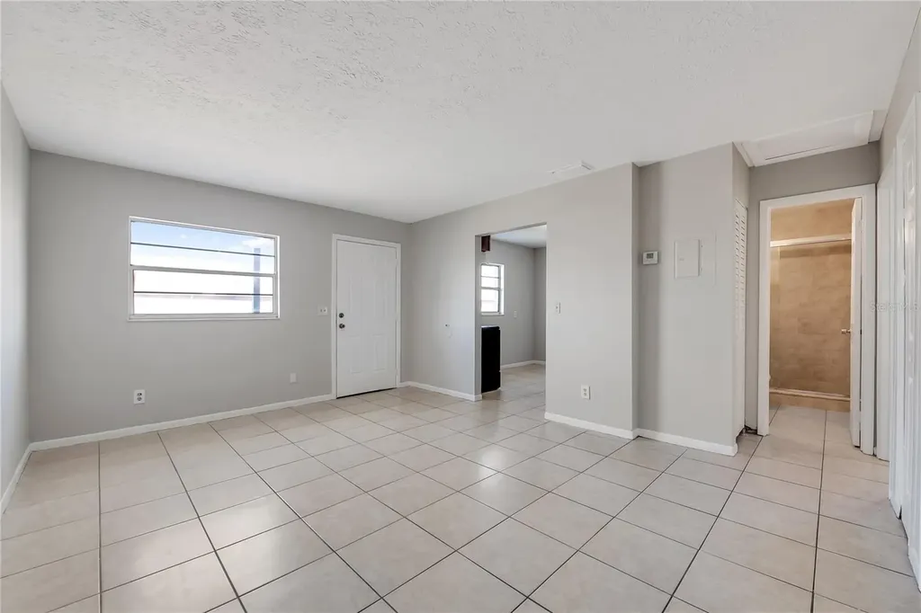 1909 W Green Street Tampa FL 33607
