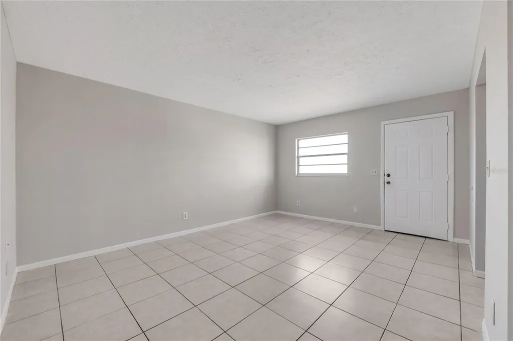 1909 W Green Street Tampa FL 33607