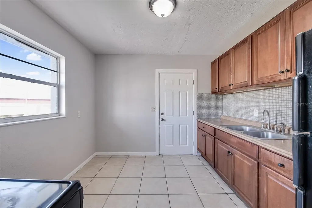 1909 W Green Street Tampa FL 33607