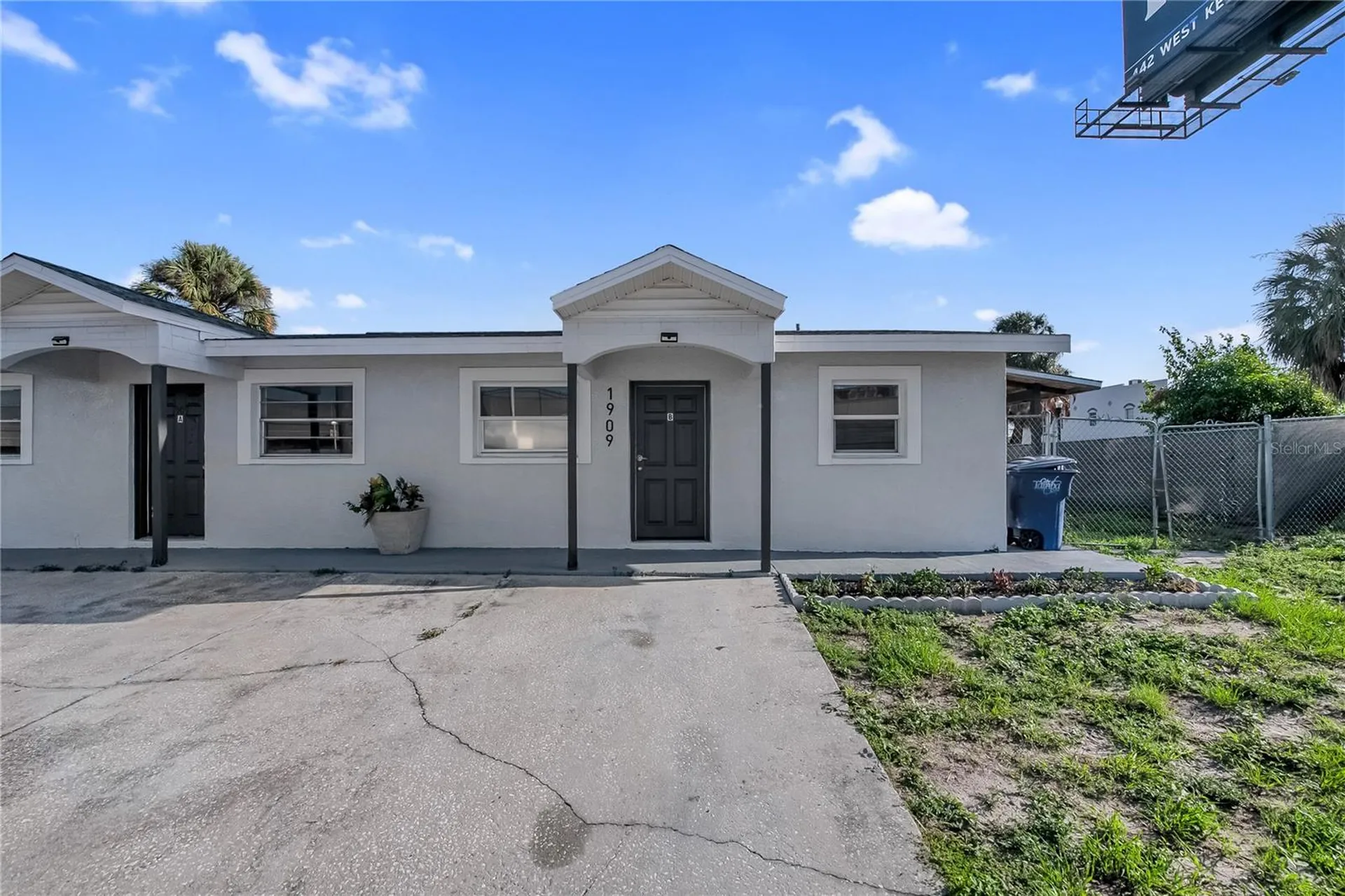 1909 W Green Street Tampa FL 33607