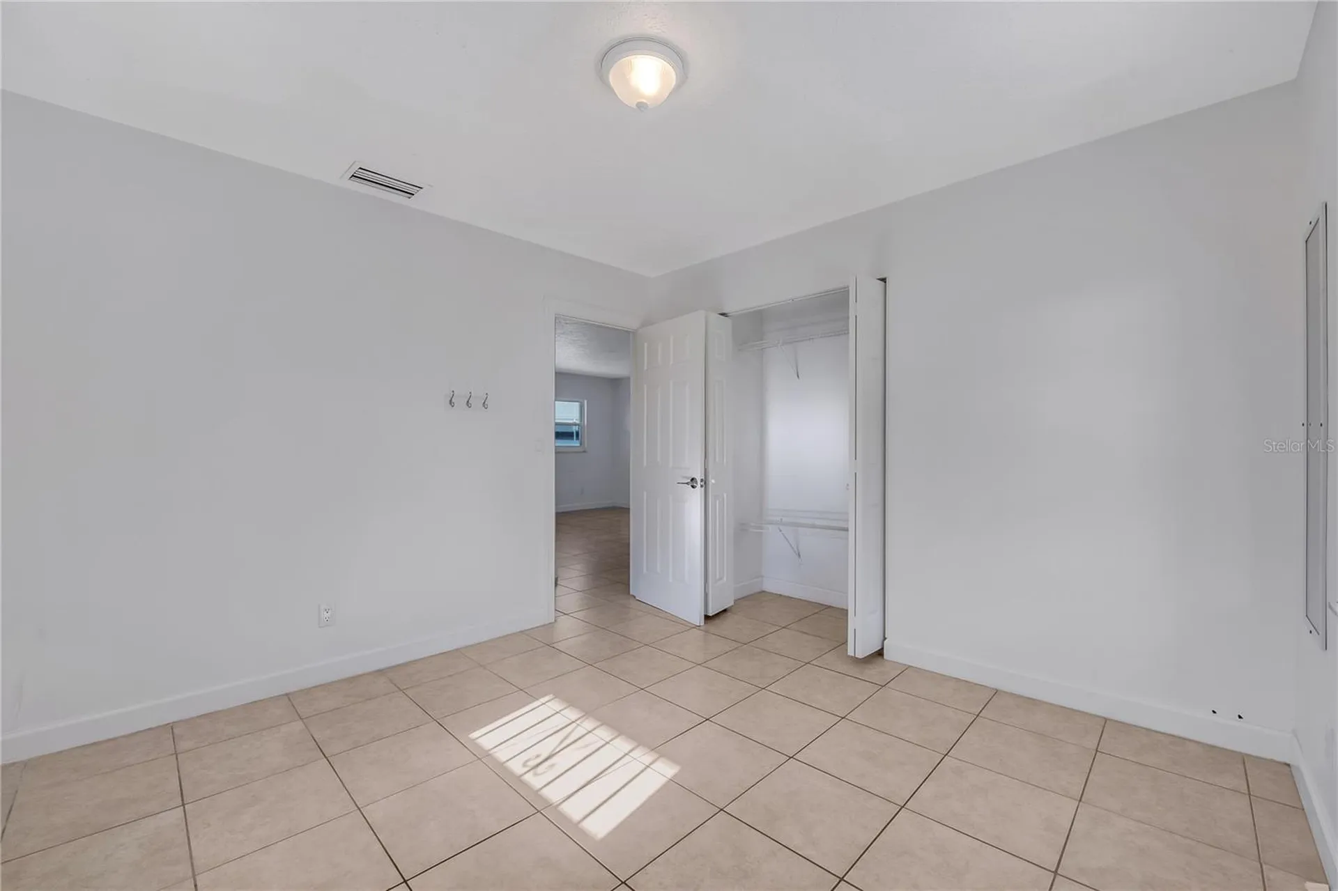 1909 W Green Street Tampa FL 33607