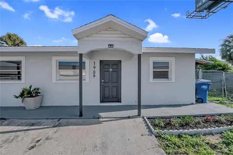 1909 W Green Street Tampa FL 33607