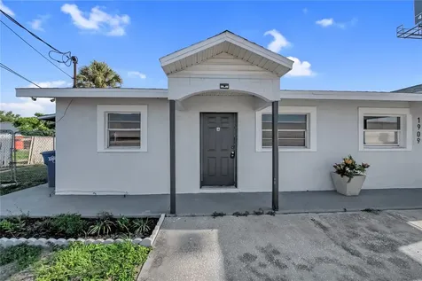 1909 W Green Street Tampa FL 33607
