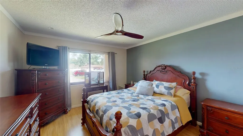 6960 Pinecrest Lane N Pinellas Park FL 33781