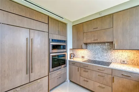 1211 Gulf Of Mexico Drive Longboat Key FL 34228