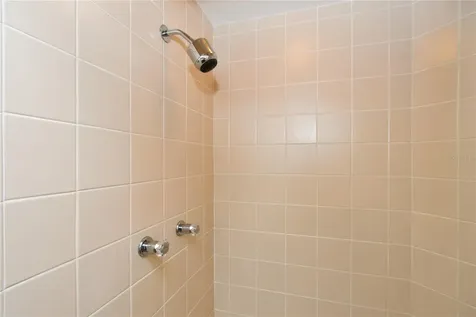 1211 Gulf Of Mexico Drive Longboat Key FL 34228