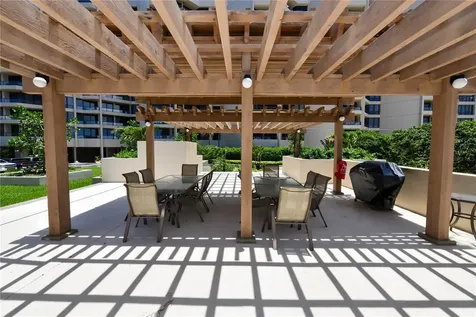 1211 Gulf Of Mexico Drive Longboat Key FL 34228